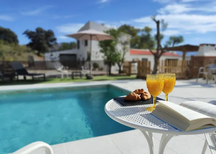 Con Maravillosas Vistas, Bbq Y Piscina Hébergement de vacances Ronda