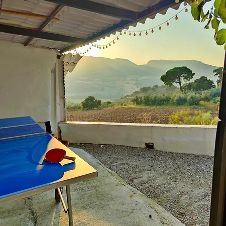 Con Maravillosas Vistas, Bbq Y Piscina Будинок відпочинку